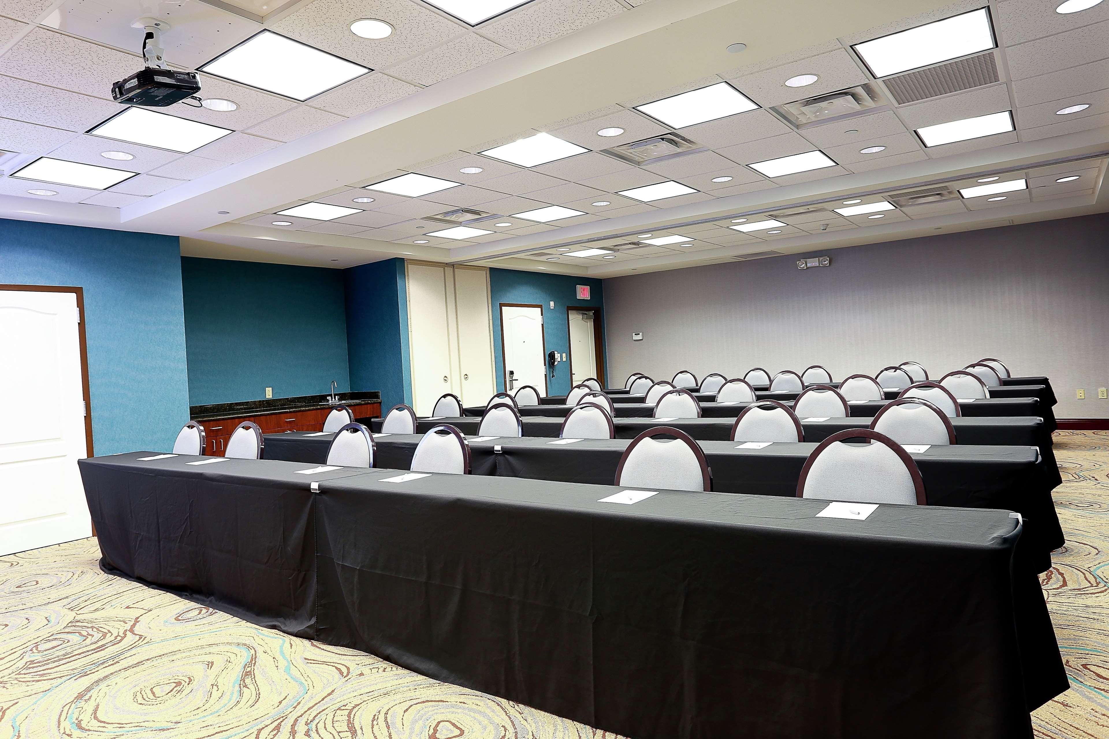 Hampton & Tampa-wesley Chapel Hotel